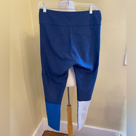 BUNDLE 3 pairs of OV Warmup 7/8 leggings - Picture 9 of 11